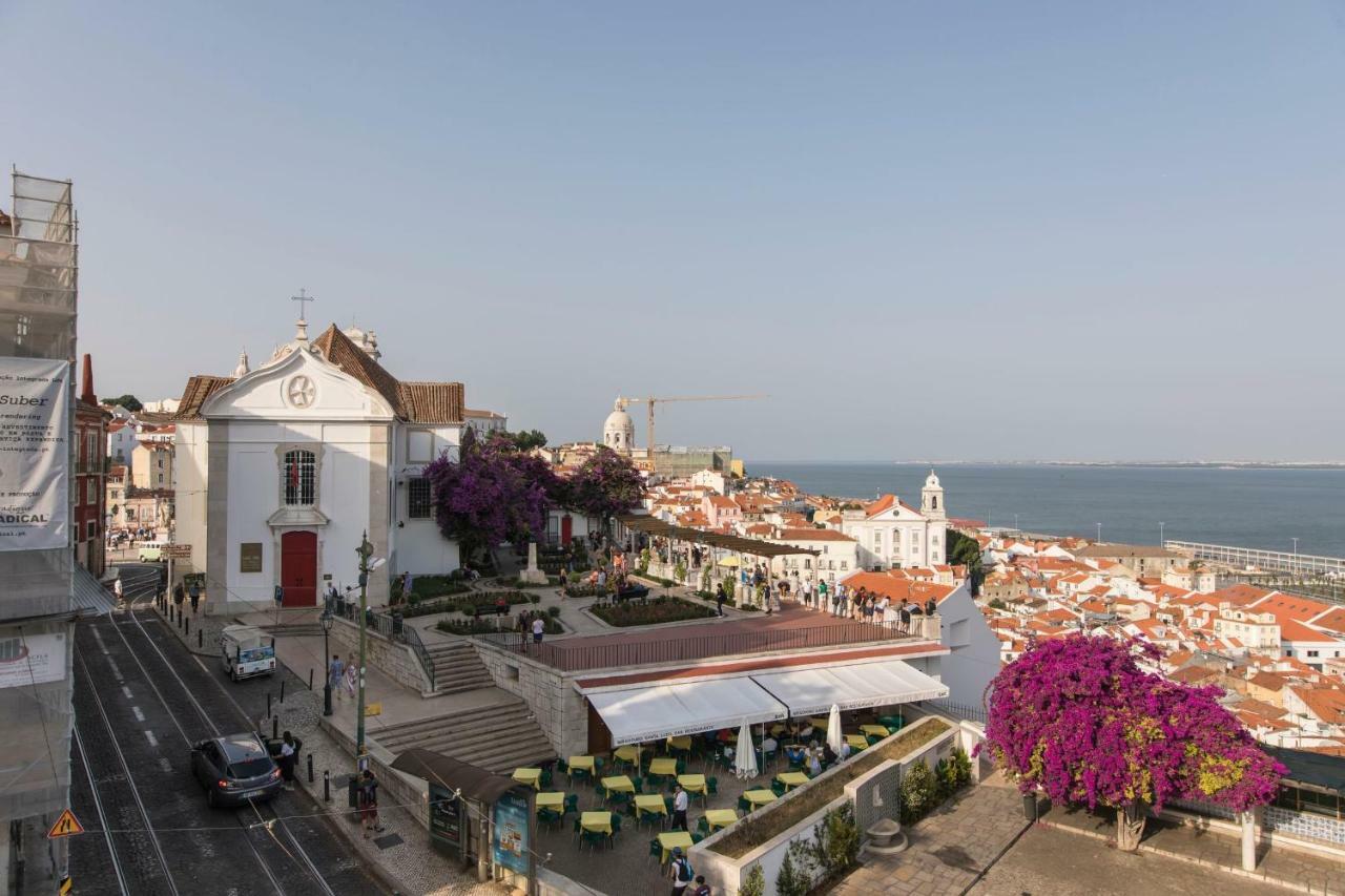 Alfama Terrace W/ Tagus River Views Lisbon