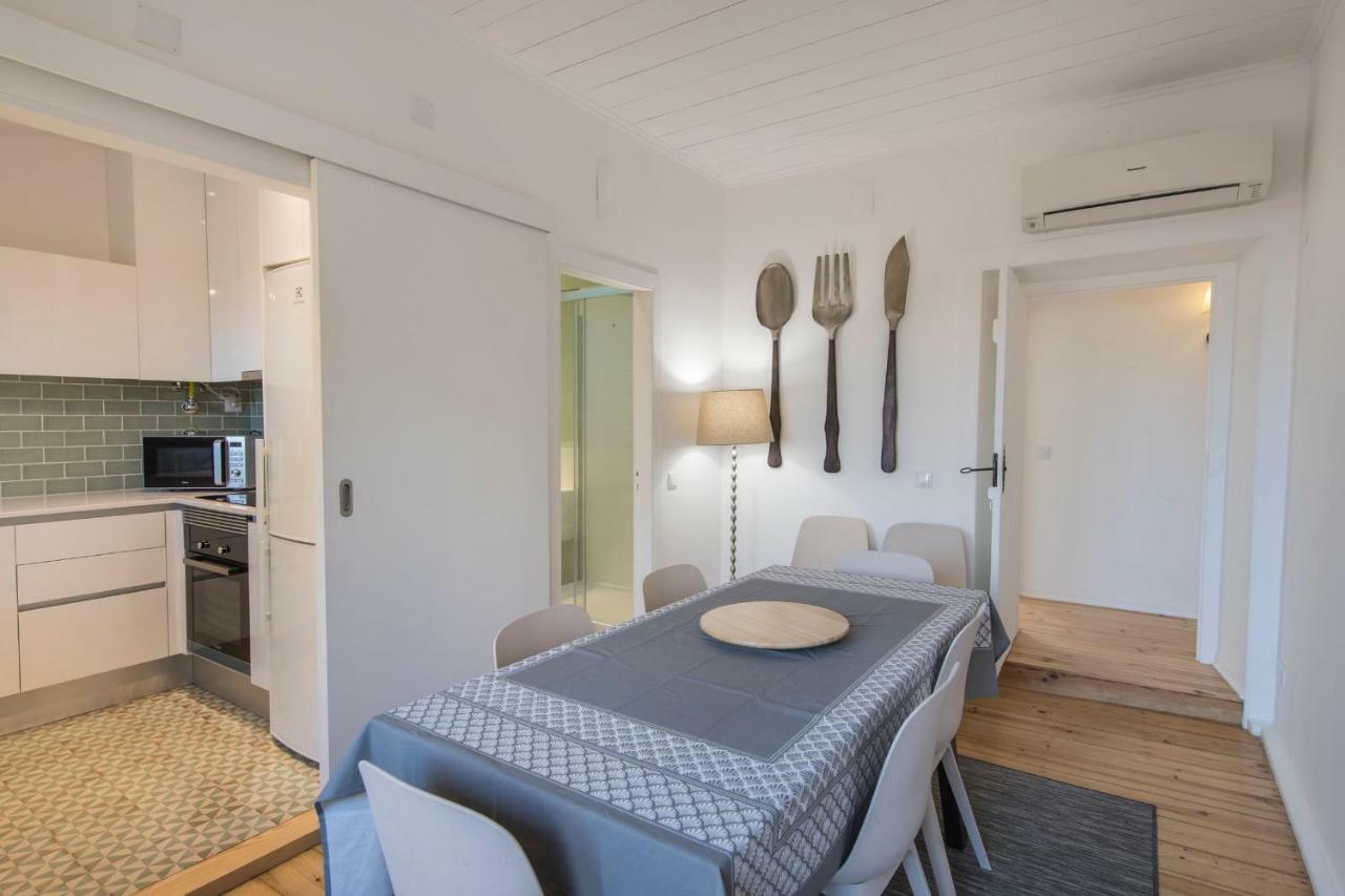 Alfama Terrace W/ Tagus River Views * Lisbon